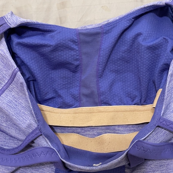 Lululemon Active Strength Tank size 6 - Picture 3 of 9